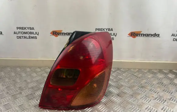 Toyota Corolla Verso E121 Rear/tail lights 1827