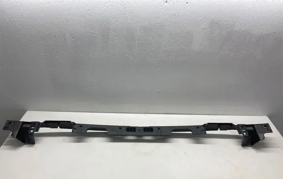 Volkswagen Multivan T5 Rear bumper mounting bracket 7H0807723 61535