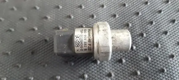 Volkswagen PASSAT B5 Air conditioning (A/C) pressure sensor 8D0959482B TDP-302QADG-2
