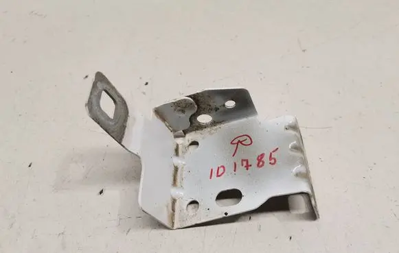 Land Rover Evoque II Fender mounting bracket K8D216E128AD