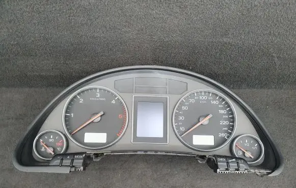 Audi A4 S4 B6 8E 8H Speedometer (instrument cluster) 8E0920900 RB4