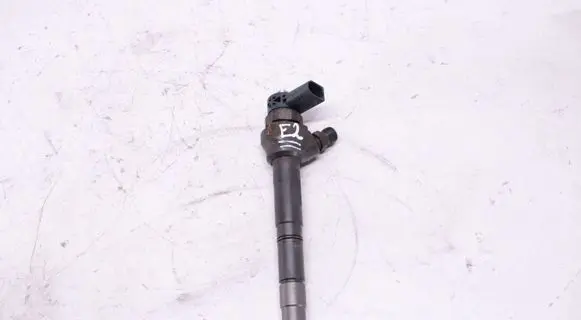 Skoda Superb B6 (3T) Fuel injector 03L130277J 0445110369
