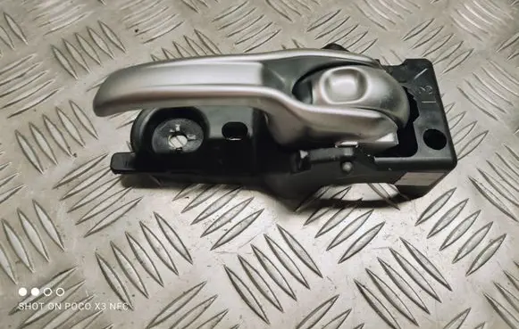 Jeep Cherokee Front door interior handle