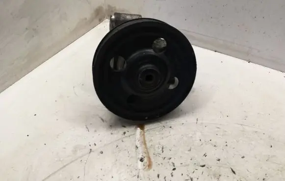 Ford Mondeo MK IV Power steering pump 6G913A733EA