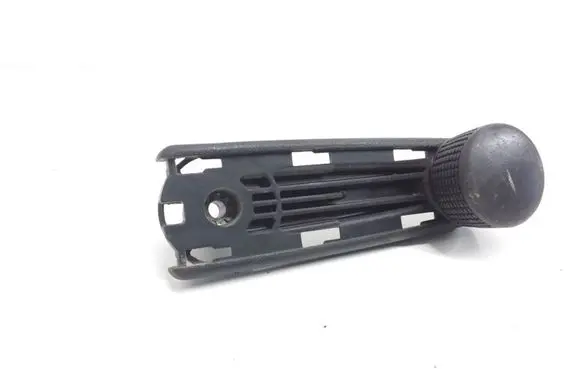 Volkswagen PASSAT B3 Front door window winding handle 357837581