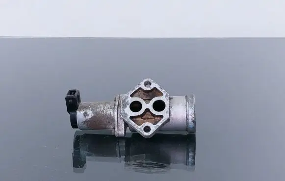 Opel Calibra Idle control valve (regulator) 90411546