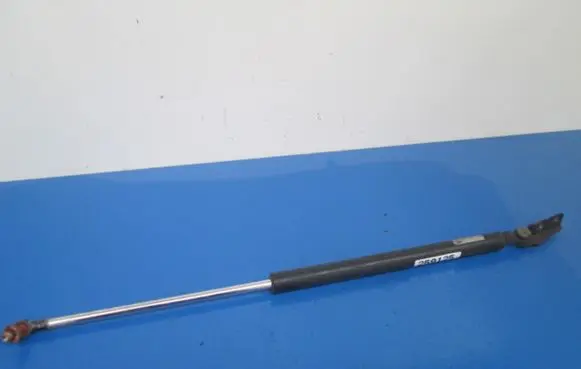 Subaru Legacy Shock absorber/damper mounting bracket 