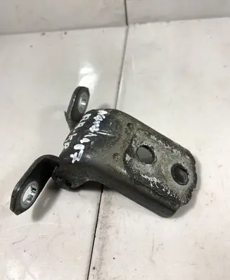 Nissan Navara D40 Front door upper hinge