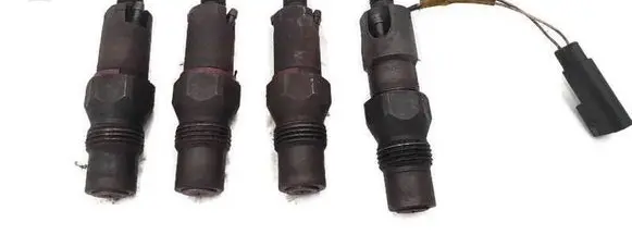 Ford Mondeo MK II Fuel injector LCR6705301E LDC008R01A