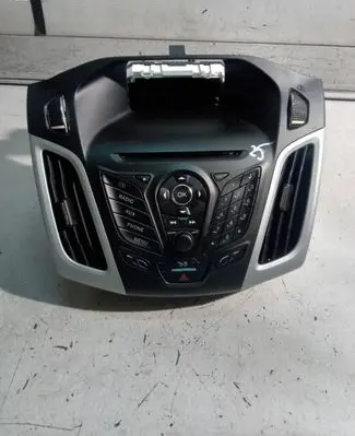 Ford Focus Radio/CD/DVD/GPS head unit CM5T18C815HJ AM5T18B955BG