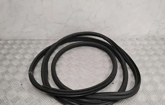 Mercedes-Benz Vito Viano W447 Rubber seal sliding door (on door) A4477311200