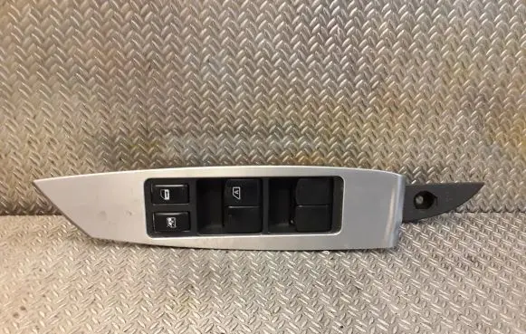 Nissan Murano Z50 Electric window control switch