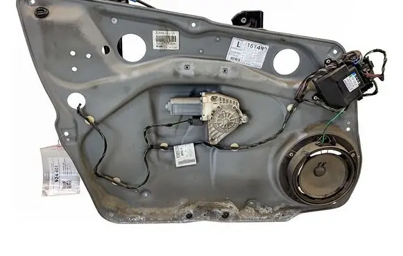 Mercedes-Benz B W245 Front door window regulator with motor A1697202779