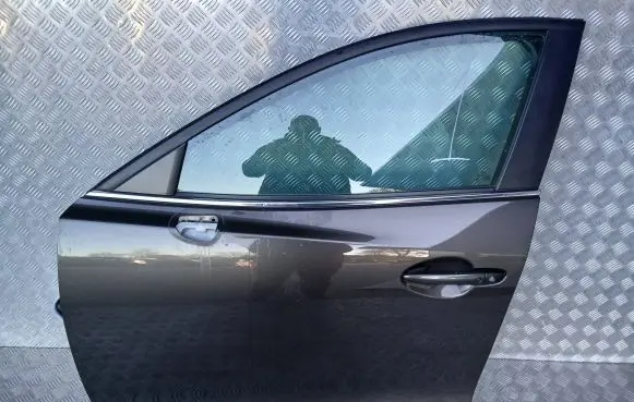 Mazda 3 III Rear door