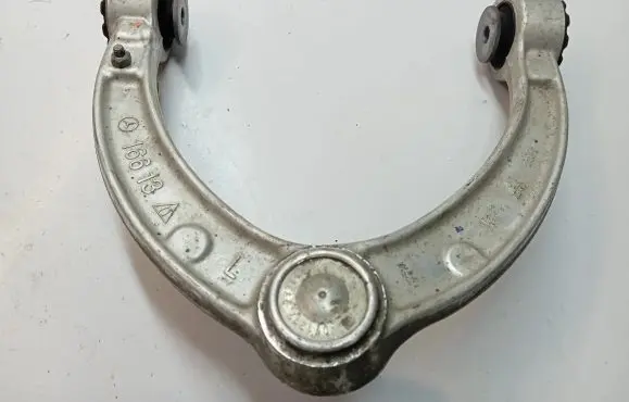 Mercedes-Benz GLE (W166 - C292) Front upper control arm/wishbone A16613
