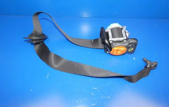 Mercedes-Benz CLA C117 X117 W117 Front seatbelt
