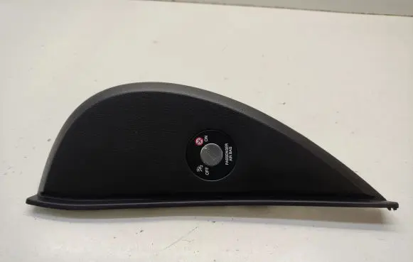 KIA Sportage Dashboard side end trim 847653U010