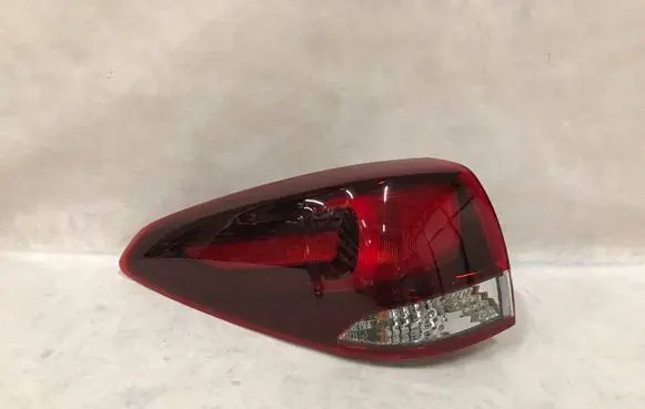 KIA Carens III Rear/tail lights 92401A4