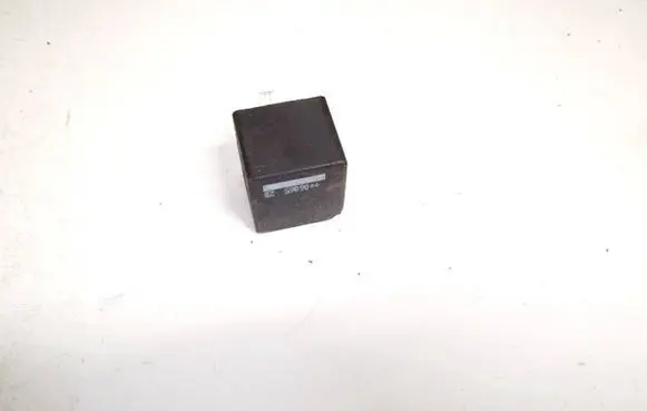 Ford Mondeo Mk III Other relay 5m5t14b192ca v23136-b1-x66