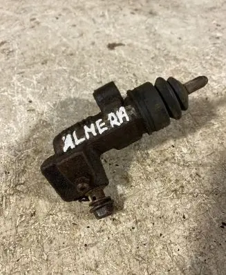 Nissan Almera Tino Clutch slave cylinder 