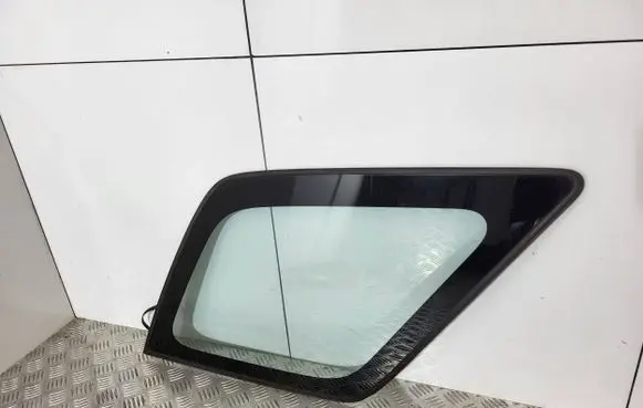 Suzuki Grand Vitara II Rear side window