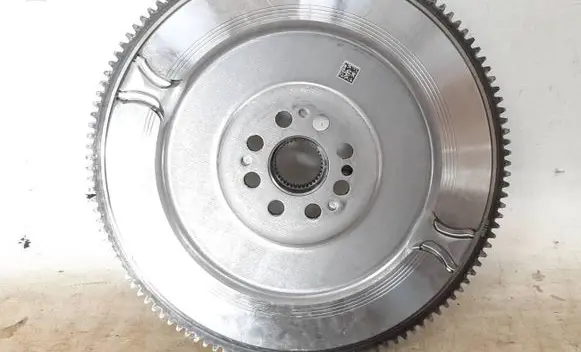 BMW X6 G06 Dual mass flywheel 5A47767 24005A47767