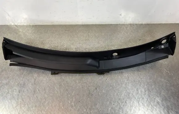 Nissan X-Trail T33 Wiper trim 