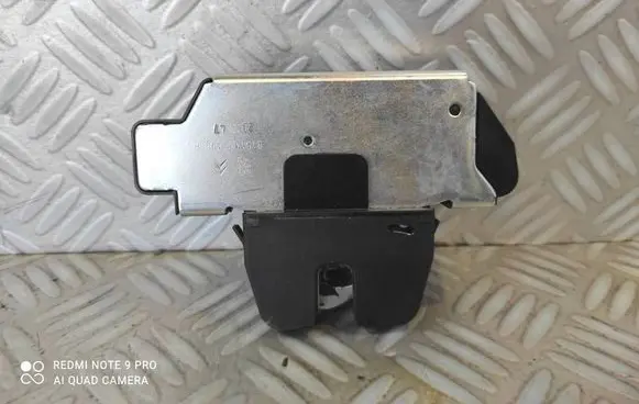 Tailgate/trunk/boot lock/catch/latch