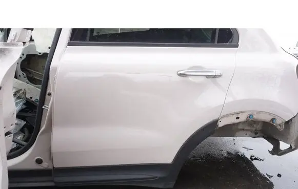 Fiat 500X Rear door 