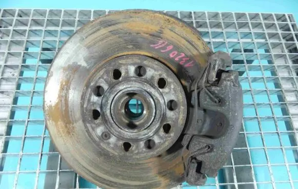 Volkswagen Golf VI Front wheel hub spindle knuckle IMPRK1320616