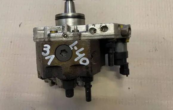 Renault Trafic II (X83) Fuel injection high pressure pump 0445010033 8200170377 3029753