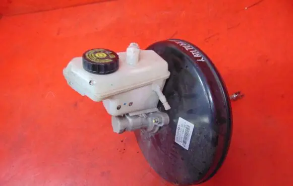 Renault Latitude (L70) Brake booster 472100021R