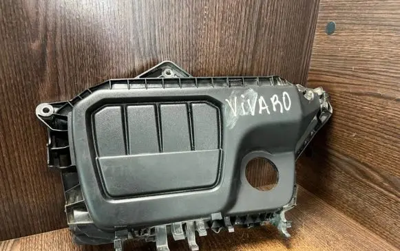 Opel Vivaro Engine cover (trim) 93452742 175B11268R