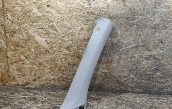 BMW 7 F01 F02 F03 F04 (A) pillar trim 7112736