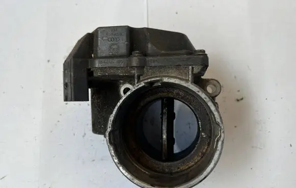 Audi A3 S3 8P Throttle valve 03G128063G