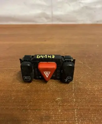 Mercedes-Benz E W210 Hazard light switch 2108201310 D4148