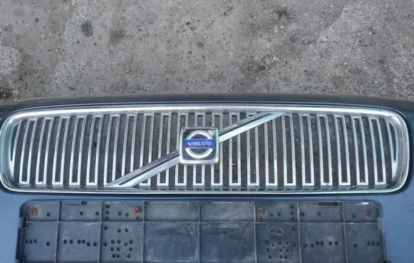 Volvo V50 Front grill