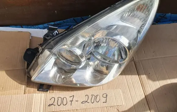 Toyota Corolla Verso E121 Headlight/headlamp P7105LLHD P7105L