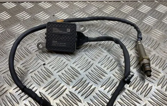 Volkswagen PASSAT B8 Lambda probe sensor 03N907807E