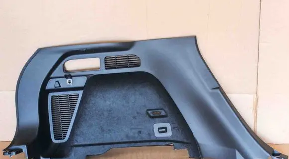 Trunk/boot side trim panel