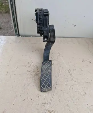 Audi A4 S4 B7 8E 8H Accelerator throttle pedal 8E1721523B 6PV00837601