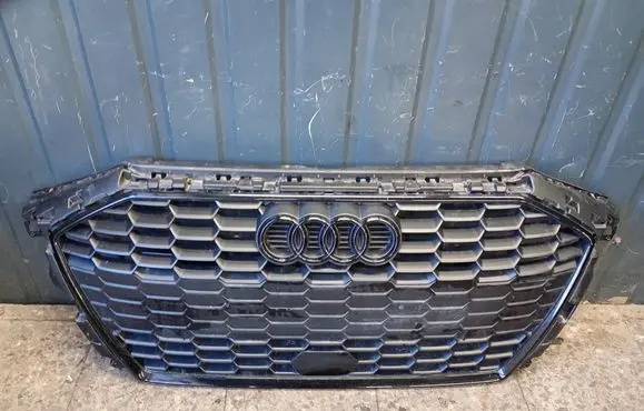 Audi A3 8Y Front bumper upper radiator grill 8y0853651b