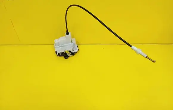 Fiat Panda II Front door lock