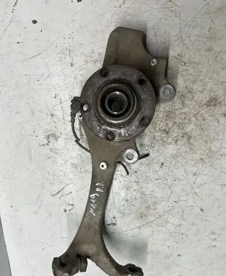 Audi A8 S8 D3 4E Front wheel hub spindle knuckle