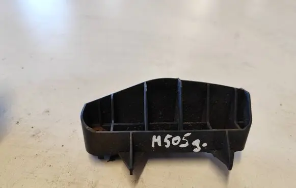 Toyota Avensis T270 Rear bumper mounting bracket 52562 05050