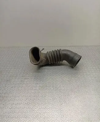 Mazda 323 F Air intake hose/pipe