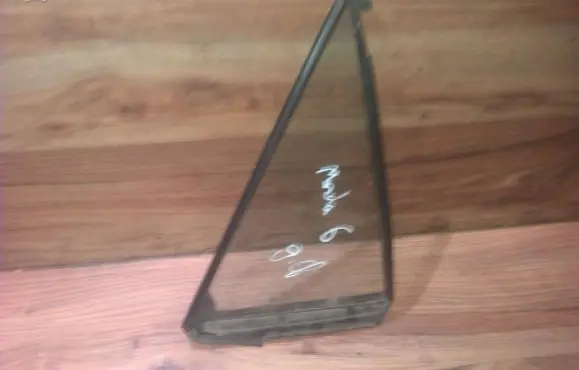 Mazda 6 Rear side window