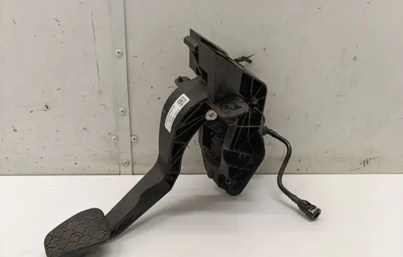 Ford Fiesta Clutch pedal H1BC7B633C1D