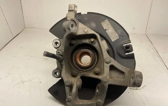 Dodge Challenger Rear wheel hub 212436