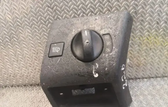 Mercedes-Benz S W220 Light switch 2205450204